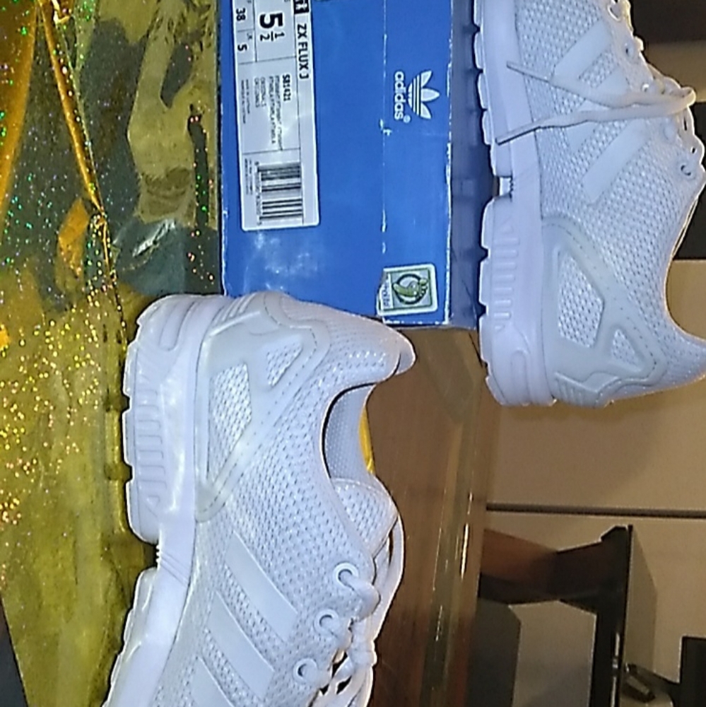 Adidas ZX FLUX J 5.5 youth white